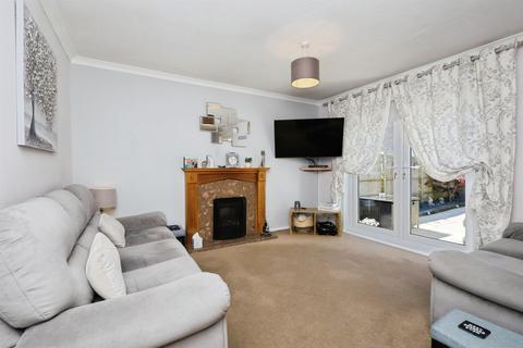 4 bedroom semi-detached house for sale, Badlesmere Road, Eastbourne