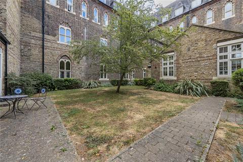 2 bedroom apartment for sale, Borough Road, Isleworth