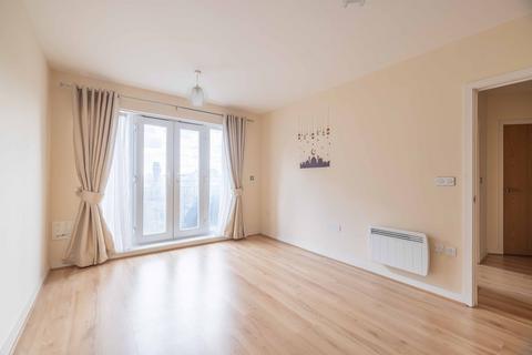 2 bedroom apartment for sale, Aspects Court, Slough SL1
