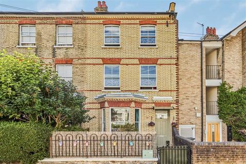 Merthyr Terrace, London SW13