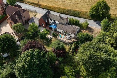 4 bedroom detached house for sale, Wethersfield Road, Sible Hedingham, Halstead, CO9