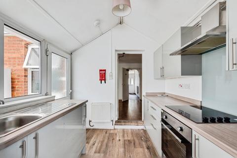 2 bedroom end of terrace house for sale, Cricklade Road, Swindon, Wiltshire, SN2