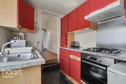 2 bedroom terraced house for sale, Smith Street, Rochester