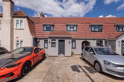 Elliman Avenue, Slough SL2