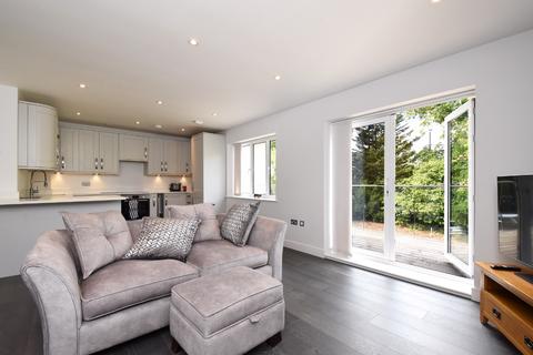 2 bedroom apartment for sale, Merrywood Court, Bickley Park Road, Bromley, Kent, BR1