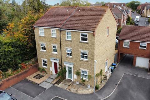 4 bedroom semi-detached house for sale, Corbin Road, Trowbridge BA14