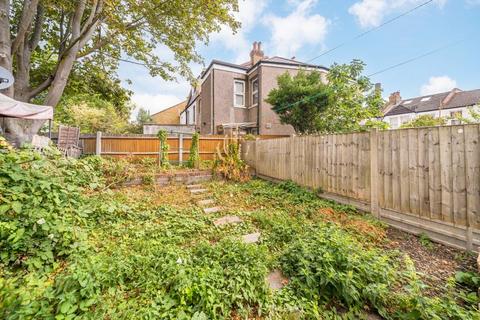 1 bedroom maisonette for sale, Pevensey Road, London SW17