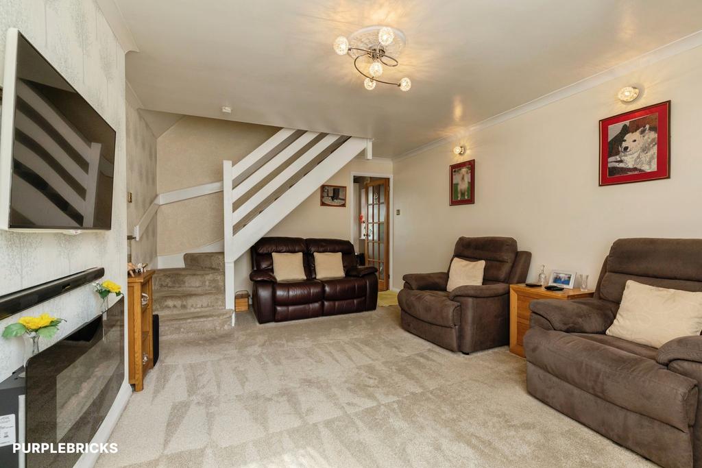 House in Bristol, Avonmouth - More
