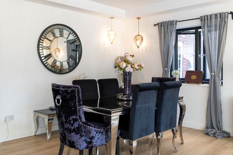 undefined, Malford Grove, London E18