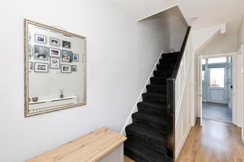 3 bedroom terraced house for sale, Cavendish Gardens, Barking