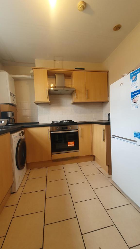 Apartment in Cardiff, The Laundry Quarter, Canton - View 3