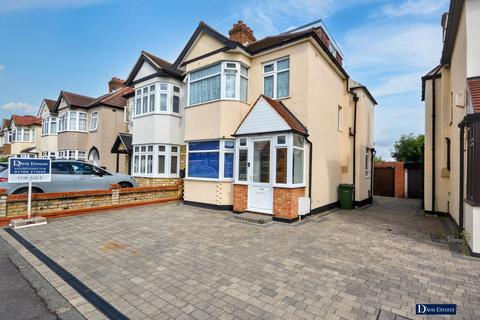 Grosvenor Drive, Hornchurch, RM11