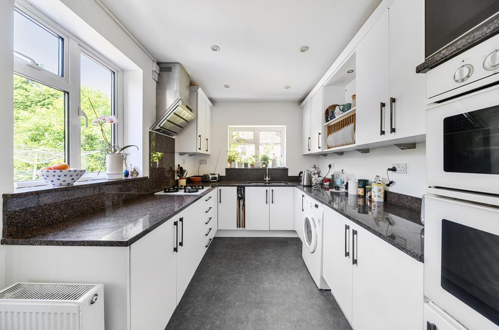 House in Southampton - View 3