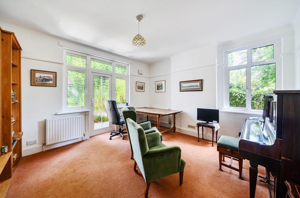 House in Southampton - View 4