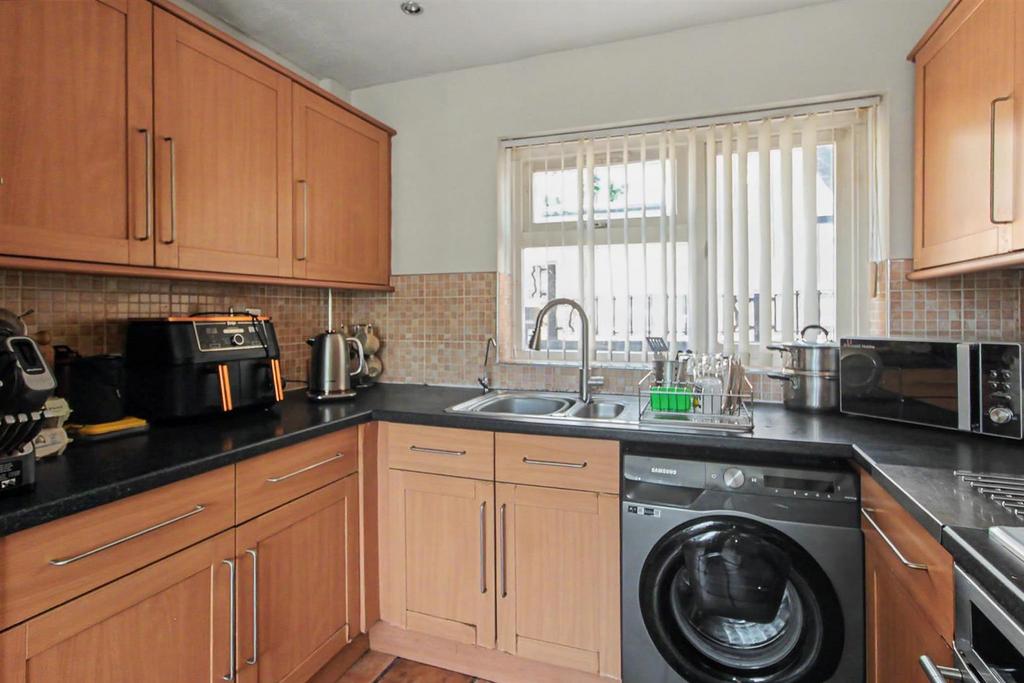 House in Nottingham - View 5