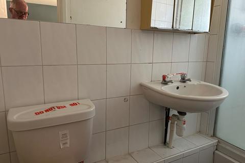 undefined, Flat 2, 6 Moorlands Road, Camberley, Surrey, GU15 3AE