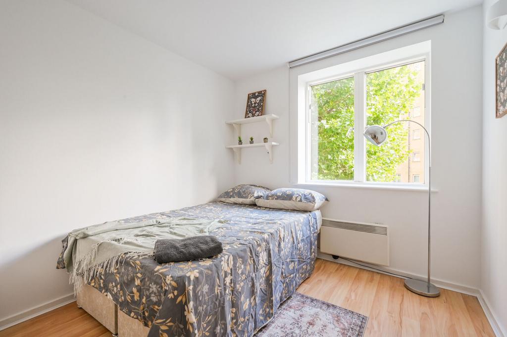 Apartment in London - More