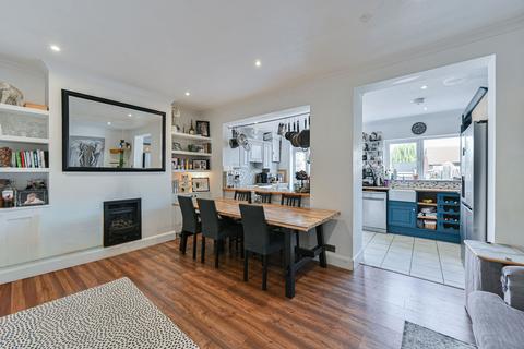 3 bedroom house to rent, Eveline Road, Mitcham, CR4