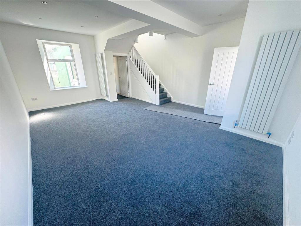 House in Llanelli - View 3