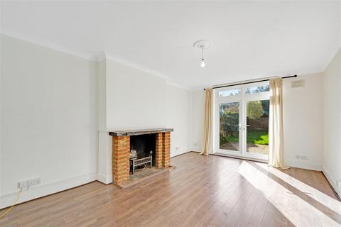 2 bedroom apartment for sale, Uxbridge Road, Hampton Hill TW12