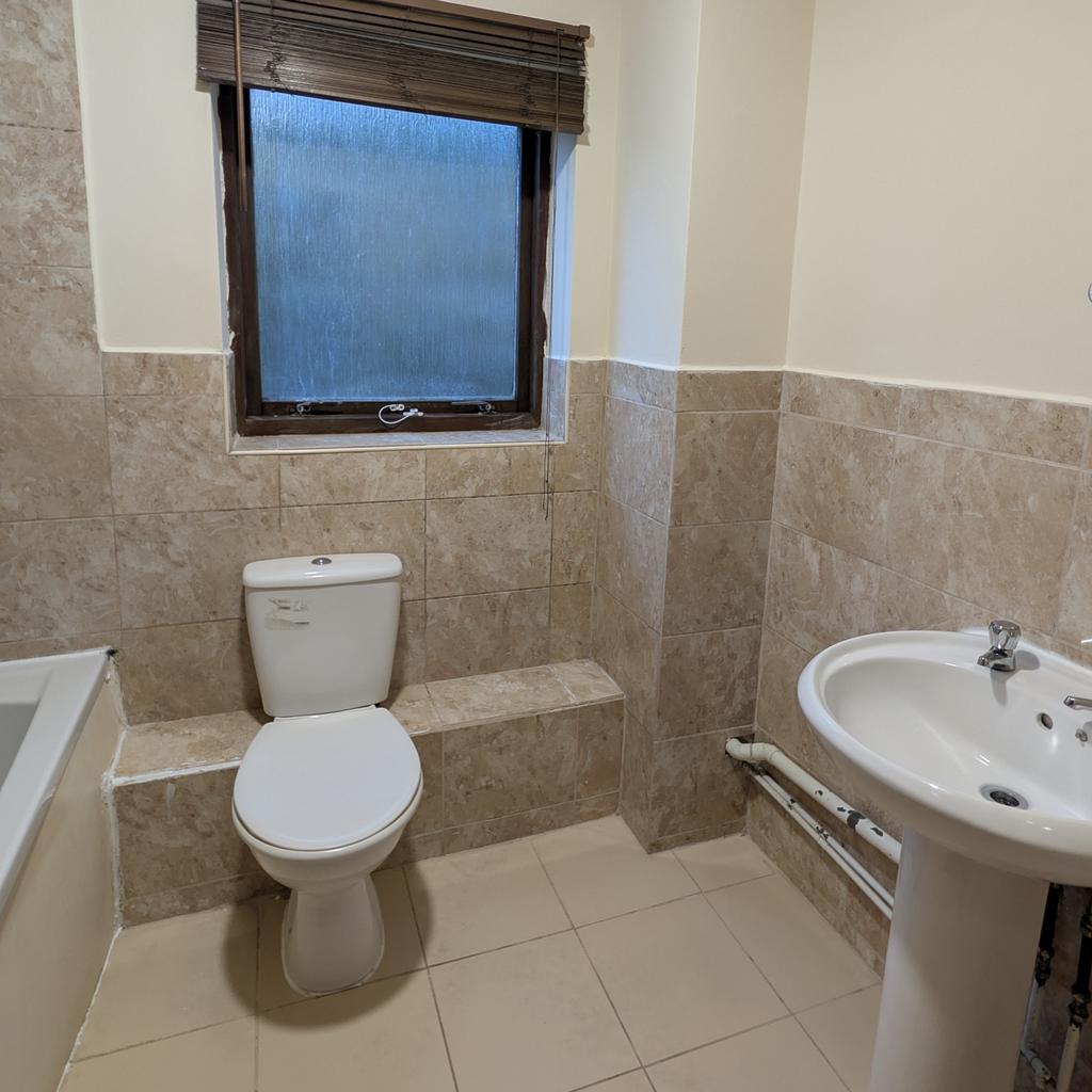 Apartment in Croydon - View 3
