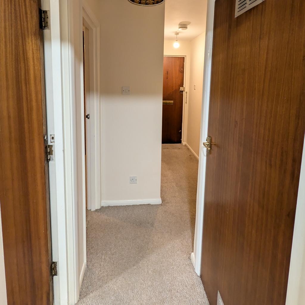 Apartment in Croydon - View 5