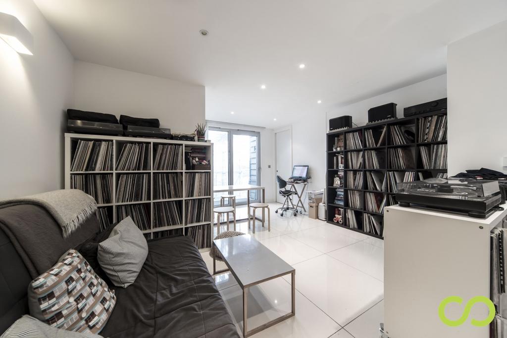 Apartment in London - View 2