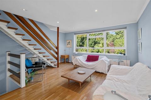 3 bedroom end of terrace house for sale, Savona Close, London
