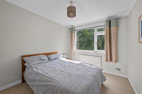 3 bedroom end of terrace house for sale, Savona Close, London