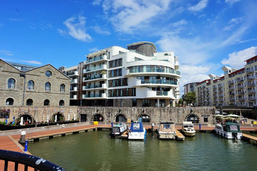 Millennium Promenade, Bristol BS1