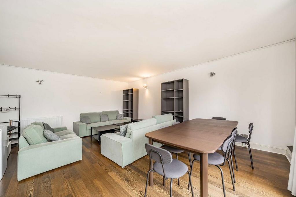 Apartment in London - View 3