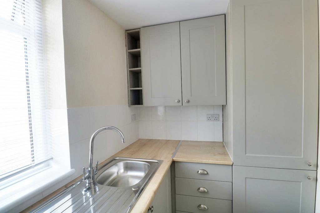 Apartment in Kent - View 4