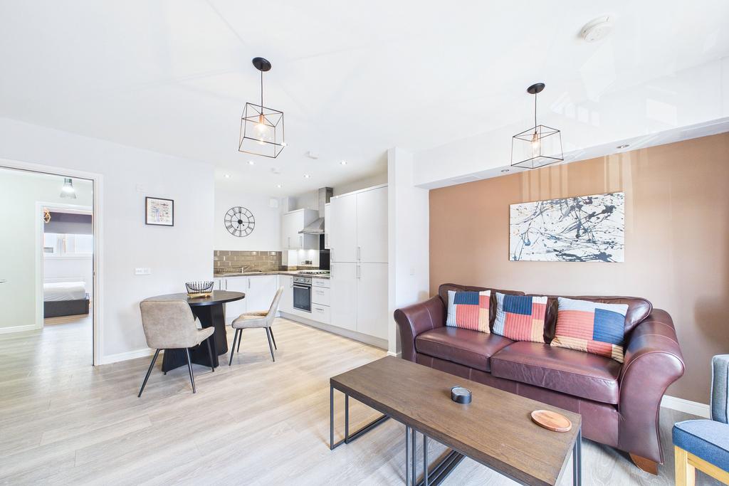 Apartment in Glasgow - More