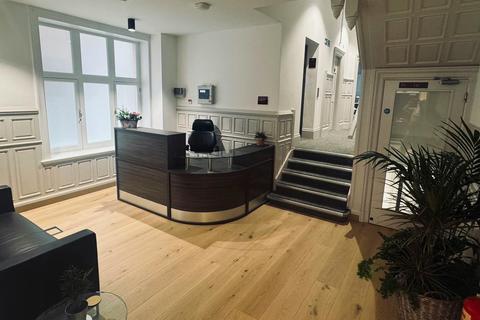 Office to rent, 63 Grosvenor St London W1K 3JG