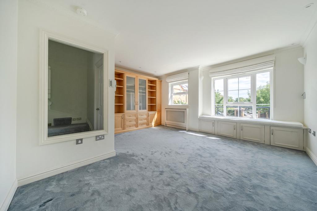 House in London - View 3