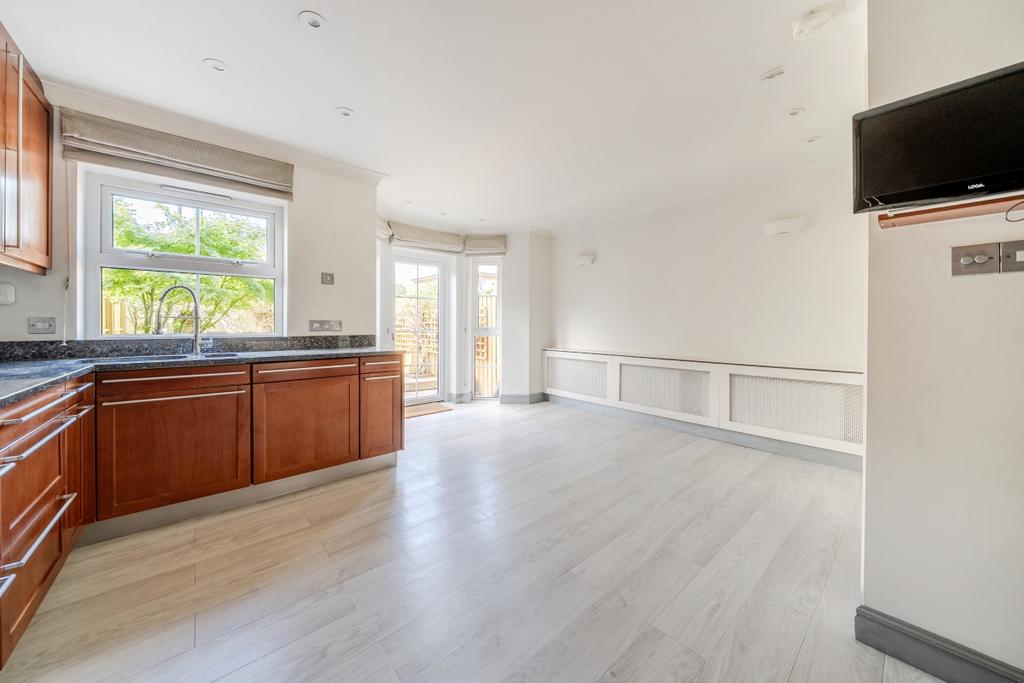 House in London - More