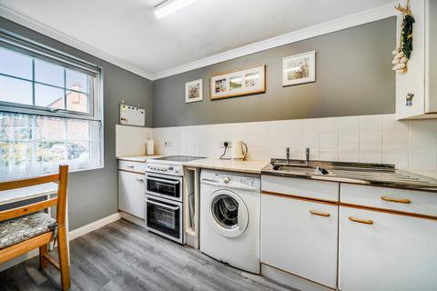 2 bedroom retirement property for sale, Eastgate Gardens, Taunton