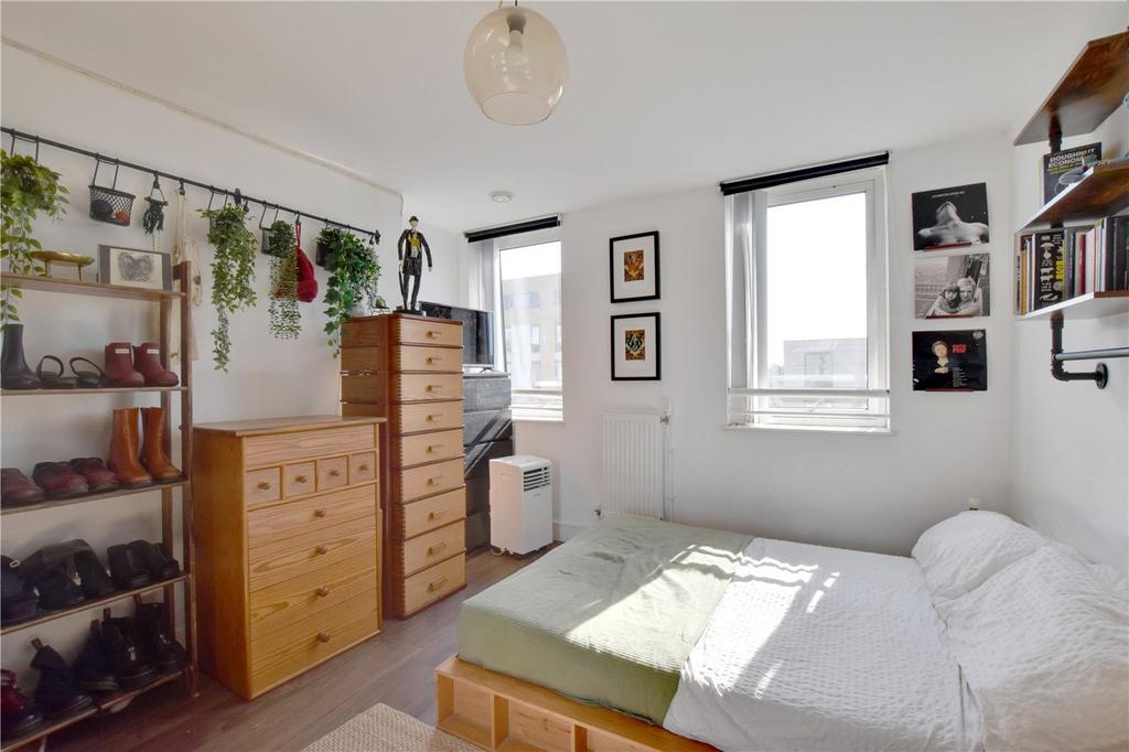 Apartment in Greenwich - View 4
