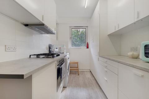 4 bedroom flat to rent, Idonia Street, Maple House Idonia Street, SE8