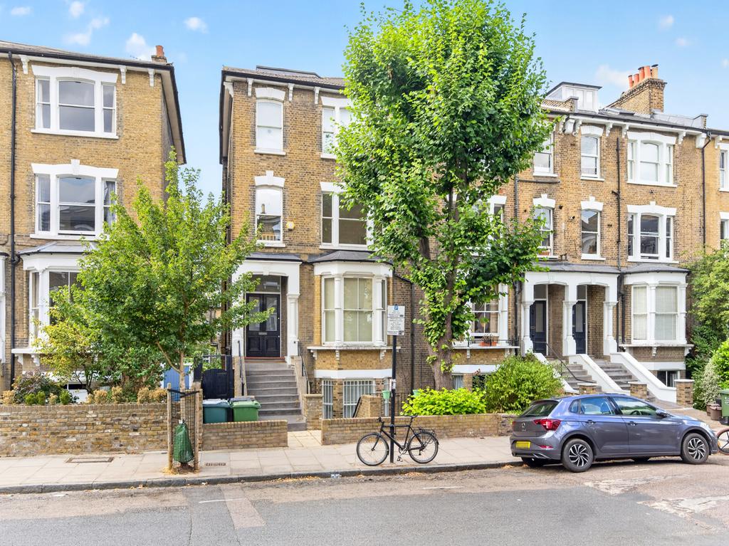 Apartment in London - View 3