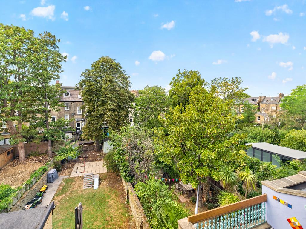 Apartment in London - View 5