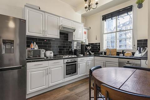 2 bedroom ground floor flat for sale, East India Dock Road, London, London, E14