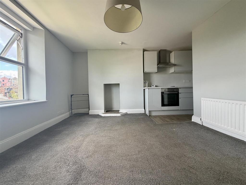 Apartment in Bristol - View 2