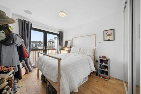 1 bedroom flat to rent, Mare Street, London E8