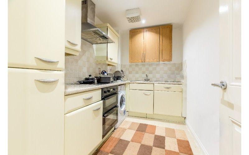 Apartment in London - View 5