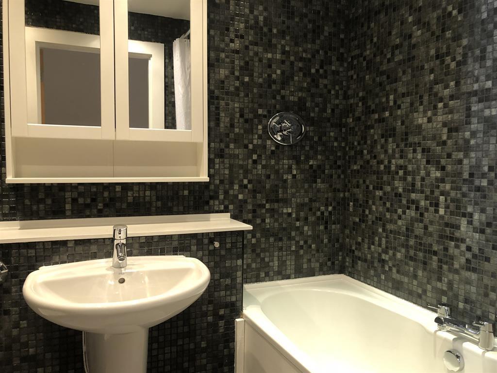 Apartment in Manchester - More