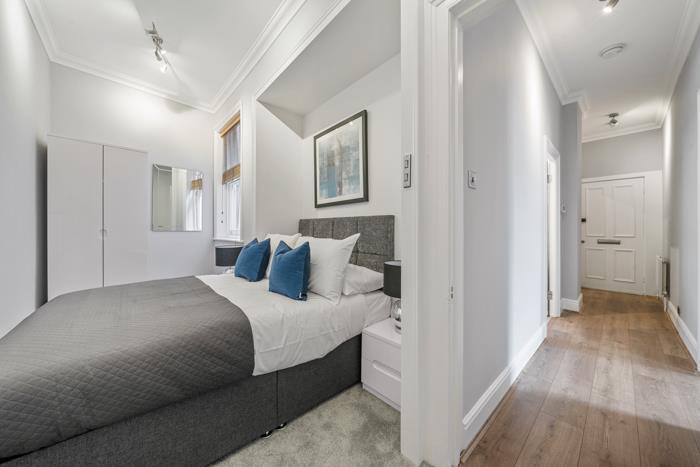Apartment in London - View 4