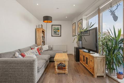 2 bedroom flat for sale, Merchant Walk Development, Bow, E3