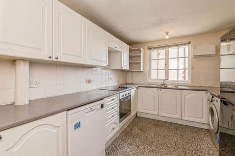 3 bedroom end of terrace house for sale, New Waverley Road, Basildon, Essex, SS15