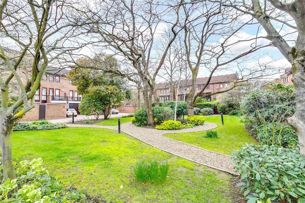 Apartment in London - View 5